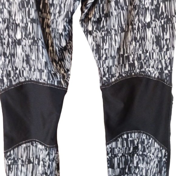 Nike Dri Fit Power Print Capri Leggings  Size L - Picture 13 of 13